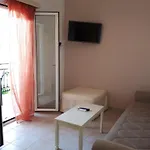 Filorian Ахарави