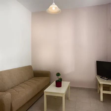 Filorian شقة فندقية أخارافي